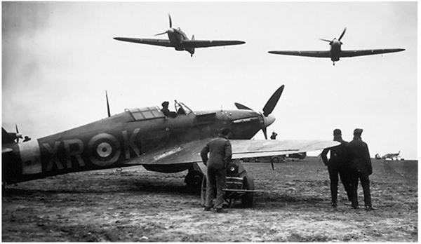 Иллюстрация к книге — Небо вторжения. Горячее лето 1941 года [i_345.jpg]