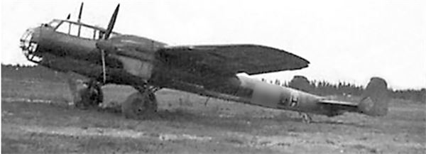 Иллюстрация к книге — Небо вторжения. Горячее лето 1941 года [i_373.jpg]