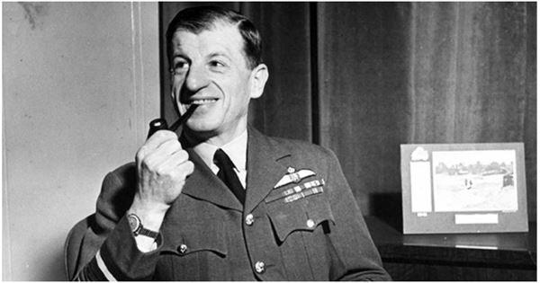 Иллюстрация к книге — Небо вторжения. Горячее лето 1941 года [i_385.jpg]