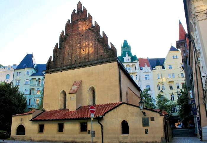 Иллюстрация к книге — История иудаизма [i_043.jpg]