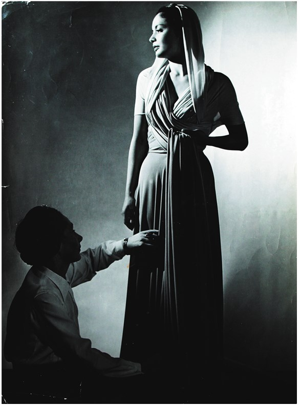 Иллюстрация к книге — Парижская мода. Культурная история [i_097.jpg]