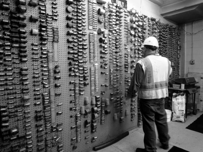 Иллюстрация к книге — Планета свалок. Путешествия по многомиллиардной мусорной индустрии [i_016.jpg]