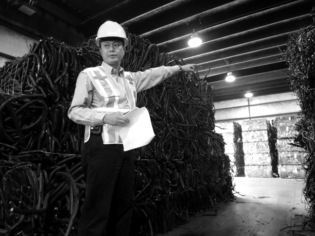 Иллюстрация к книге — Планета свалок. Путешествия по многомиллиардной мусорной индустрии [i_036.jpg]