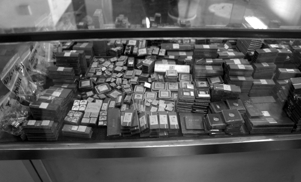 Иллюстрация к книге — Планета свалок. Путешествия по многомиллиардной мусорной индустрии [i_058.jpg]