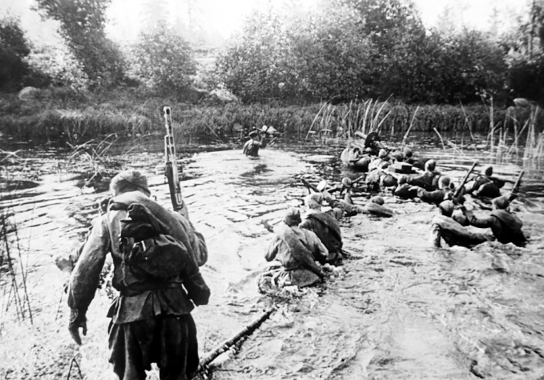 Иллюстрация к книге — Июль 1944. Битва за Псков [i_032.jpg]