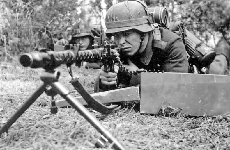 Иллюстрация к книге — Июль 1944. Битва за Псков [i_066.jpg]