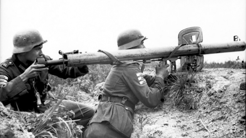 Иллюстрация к книге — Июль 1944. Битва за Псков [i_087.jpg]