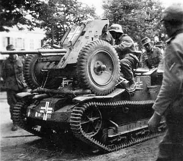 Иллюстрация к книге — Оборона Крыма 1941 г. Прорыв Манштейна [i_027.jpg]