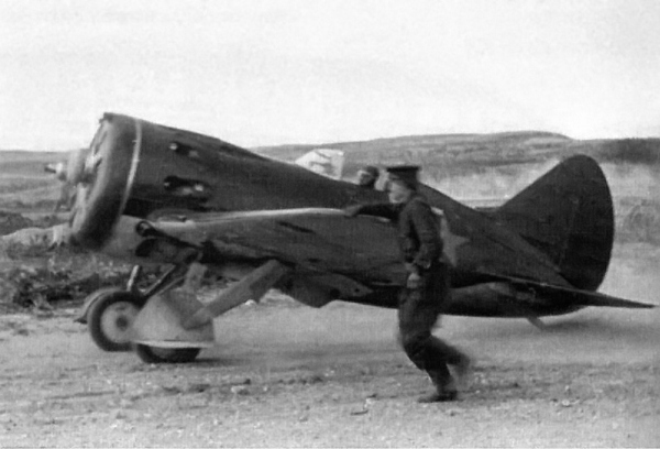 Иллюстрация к книге — 1941: Воздушная война в Заполярье [i_007.jpg]