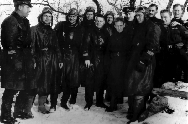 Иллюстрация к книге — 1941: Воздушная война в Заполярье [i_028.jpg]