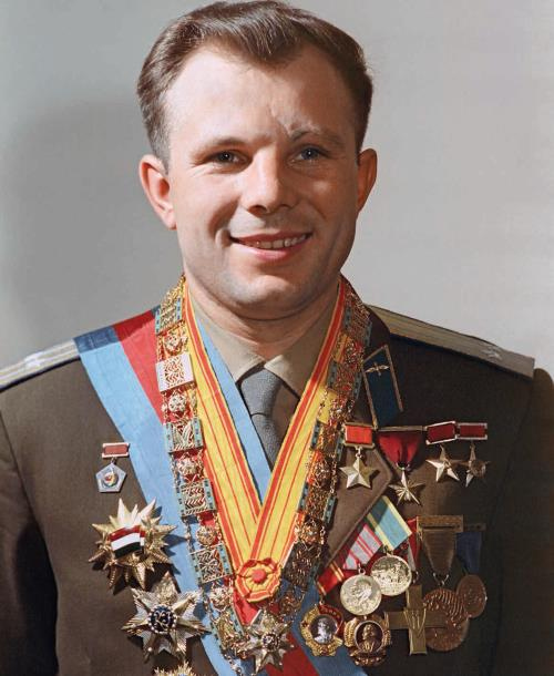 Иллюстрация к книге — Юрий Гагарин. Первый человек в космосе. Как это было [i_005.jpg]