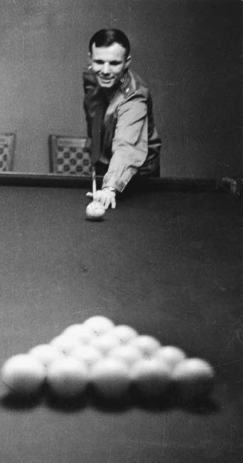 Иллюстрация к книге — Юрий Гагарин. Первый человек в космосе. Как это было [i_020.jpg]