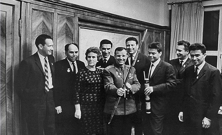 Иллюстрация к книге — Юрий Гагарин. Первый человек в космосе. Как это было [i_039.jpg]