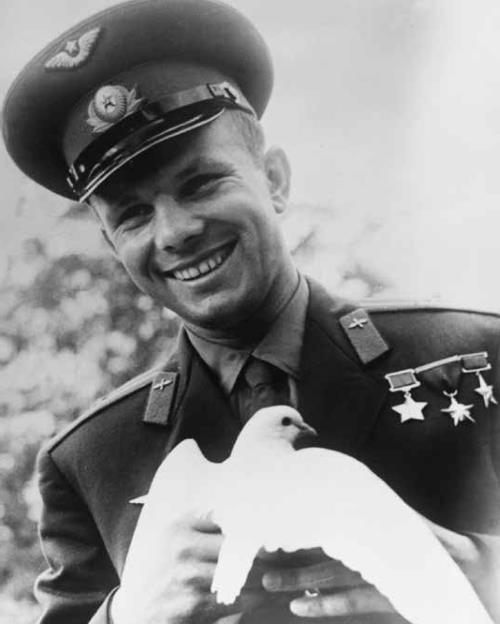 Иллюстрация к книге — Юрий Гагарин. Первый человек в космосе. Как это было [i_054.jpg]