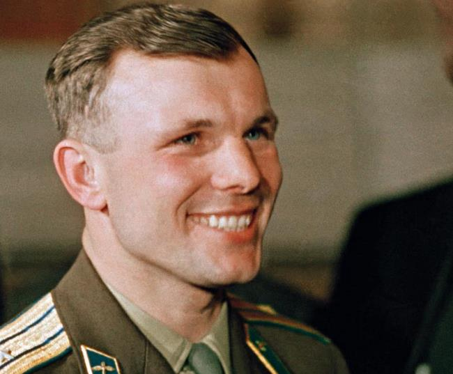 Иллюстрация к книге — Юрий Гагарин. Первый человек в космосе. Как это было [i_064.jpg]