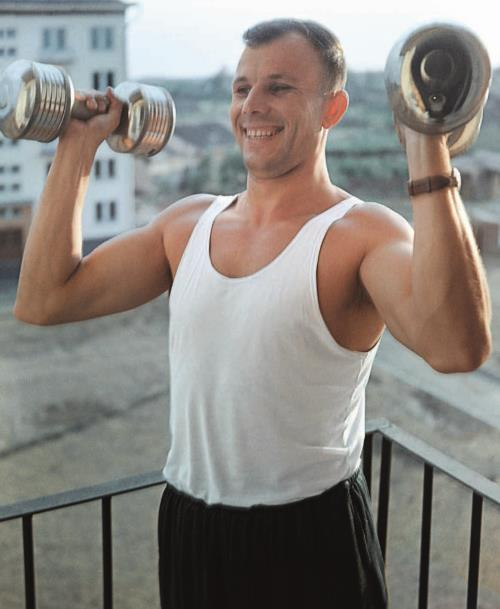 Иллюстрация к книге — Юрий Гагарин. Первый человек в космосе. Как это было [i_071.jpg]