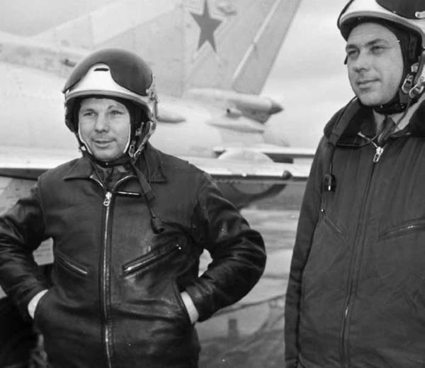 Иллюстрация к книге — Юрий Гагарин. Первый человек в космосе. Как это было [i_099.jpg]