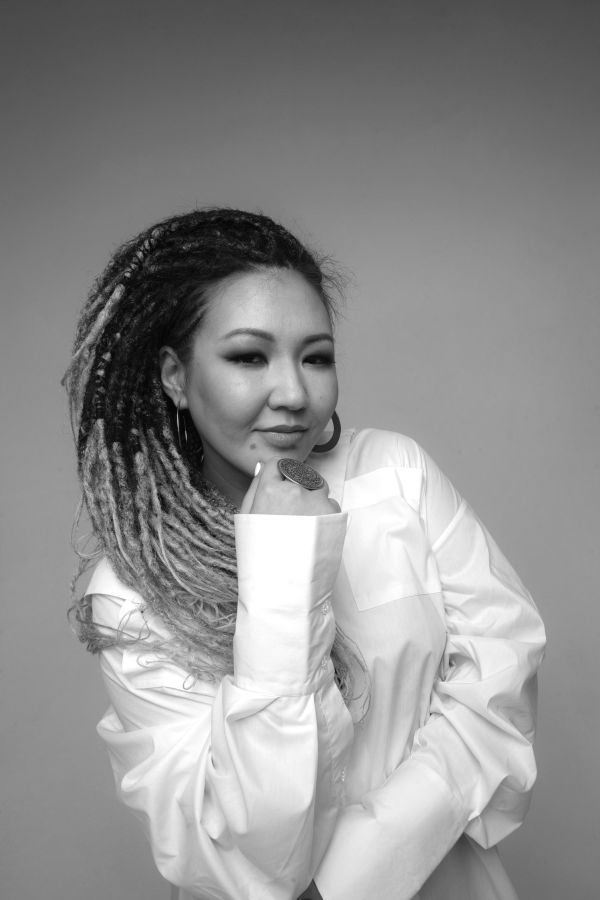 Иллюстрация к книге — Девочка со шрамами. Истории, которые помогают жить [i_003.jpg]