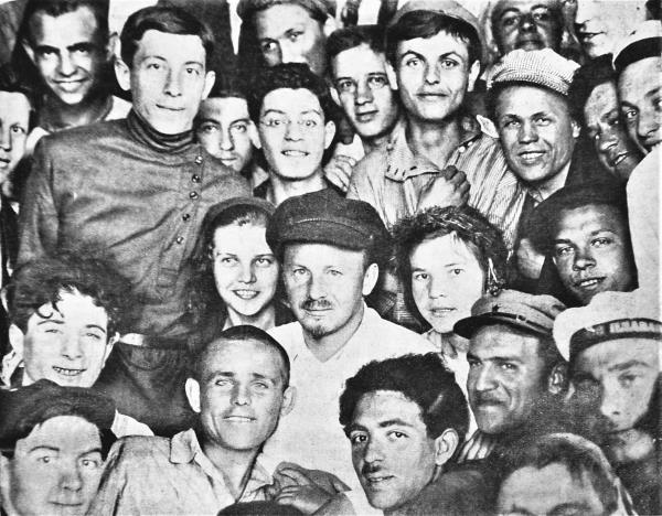 Иллюстрация к книге — 1937. Большой террор. Хроника одного года [i_027.jpg]