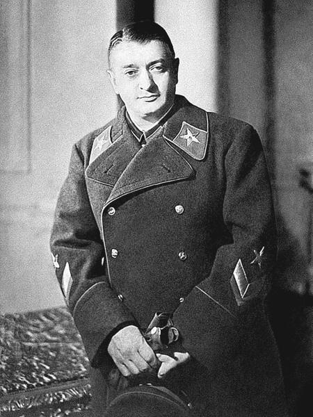 Иллюстрация к книге — 1937. Большой террор. Хроника одного года [i_042.jpg]