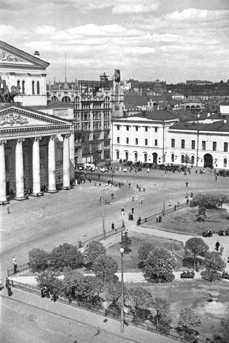 Иллюстрация к книге — 1937. Большой террор. Хроника одного года [i_089.jpg]