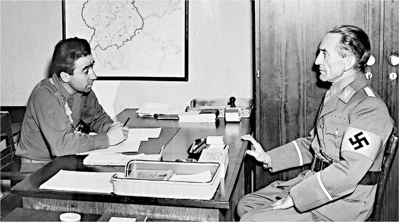 Иллюстрация к книге — Непокоренный. От чудом уцелевшего в Освенциме до легенды Уолл-стрит: выдающаяся история Зигберта Вильцига [i_005.jpg]