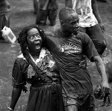 Иллюстрация к книге — Змей и Радуга. Удивительное путешествие гарвардского ученого в тайные общества гаитянского вуду, зомби и магии [i_022.jpg]