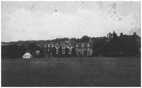 Иллюстрация к книге — Мальчик. Рассказы о детстве [i_038.jpg]