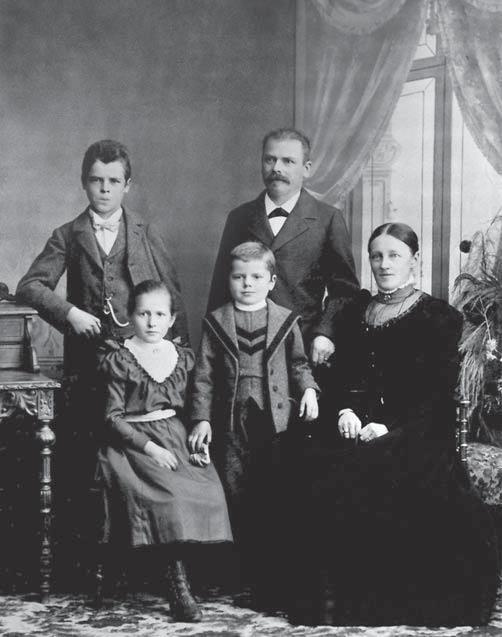 Иллюстрация к книге — Тест Роршаха. Герман Роршах, его тест и сила видения [img_36.jpg]