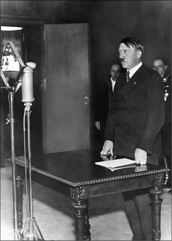 Иллюстрация к книге — 100 великих тайн дипломатии [i_071.jpg]