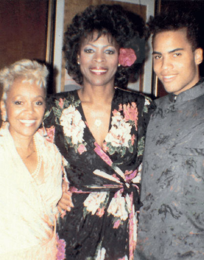 Иллюстрация к книге — Пусть правит любовь. Автобиография [i_025.jpg]