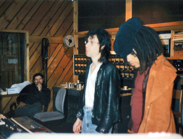 Иллюстрация к книге — Пусть правит любовь. Автобиография [i_034.jpg]