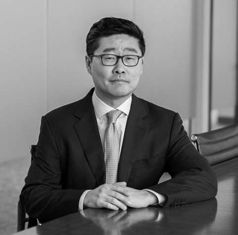 Иллюстрация к книге — В поисках правосудия: Арест активов [i_025.jpg]