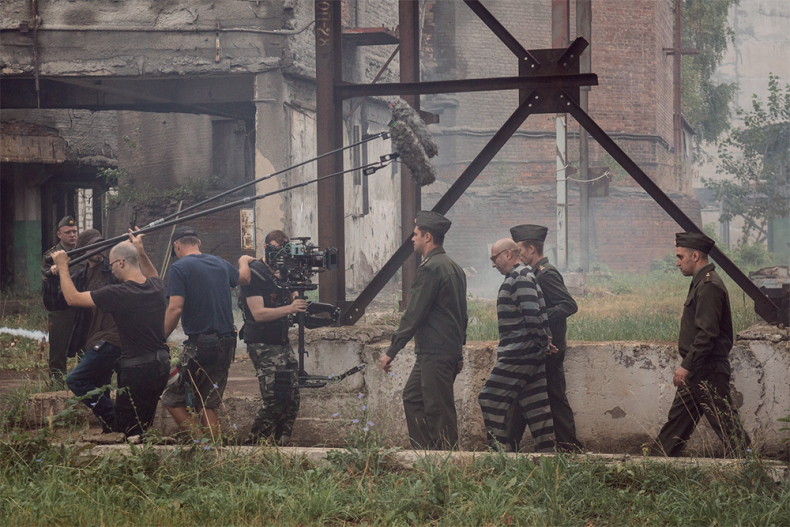 Иллюстрация к книге — Чикатило. Зверь в клетке [i_002.jpg]