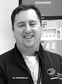 Иллюстрация к книге — Вот почему я врач. Медики рассказывают о самых незабываемых моментах своей работы [i_033.jpg]