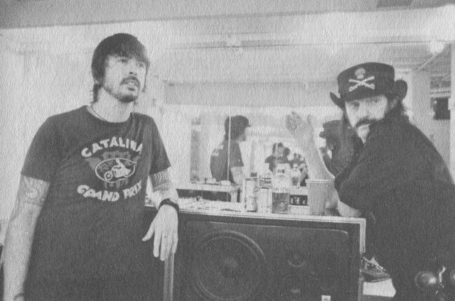 Иллюстрация к книге — Рассказчик. Воспоминания барабанщика Nirvana и фронтмена Foo Fighters [i_051.jpg]