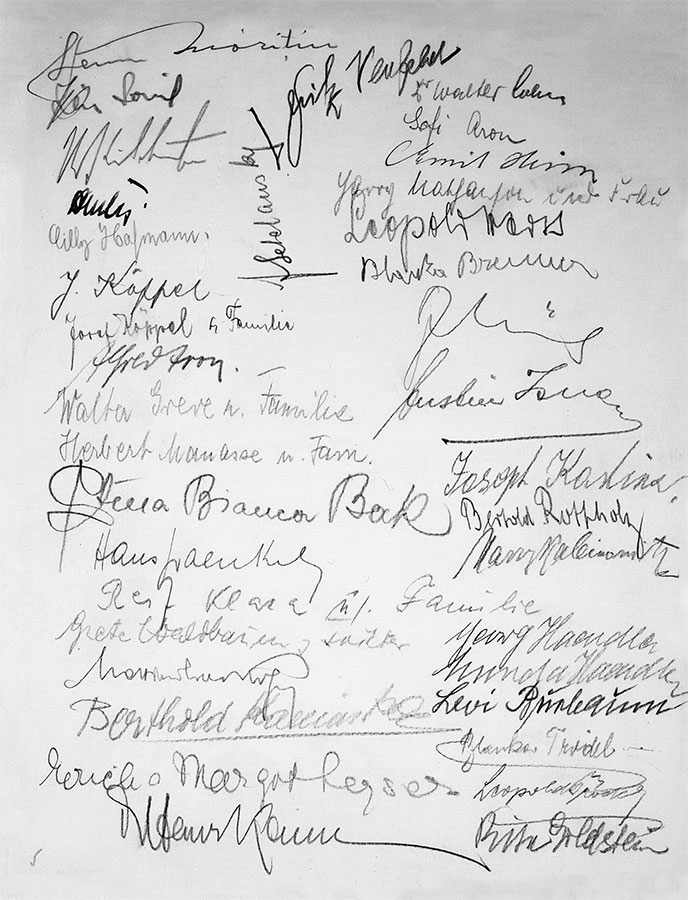 Иллюстрация к книге — Девушка из Германии [i_020.jpg]