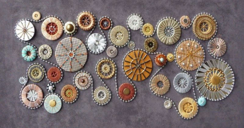 Иллюстрация к книге — Шерловая искра [_5df441d5e39fa211cfa08b05036d39a0.jpg]