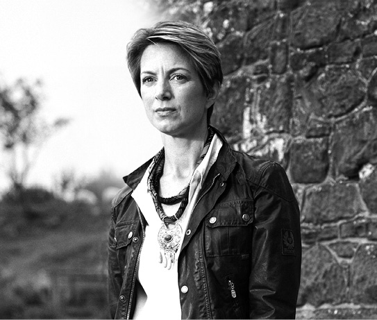 Иллюстрация к книге — Домик под скалой [i_002.jpg]