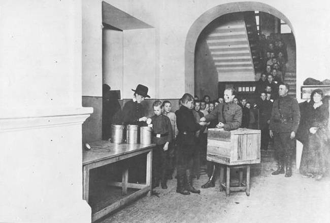 Иллюстрация к книге — Белый Север. 1918 [i_025.jpg]