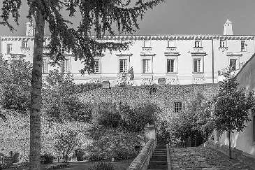 Иллюстрация к книге — Италия: жизнь в замке в XXI веке [_18.webp]