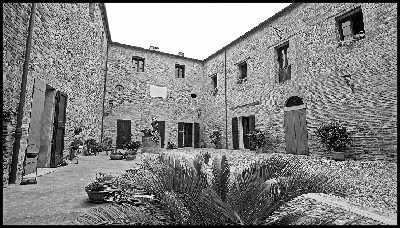 Иллюстрация к книге — Италия: жизнь в замке в XXI веке [_62.webp]