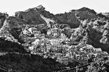 Иллюстрация к книге — Италия: жизнь в замке в XXI веке [_73.webp]