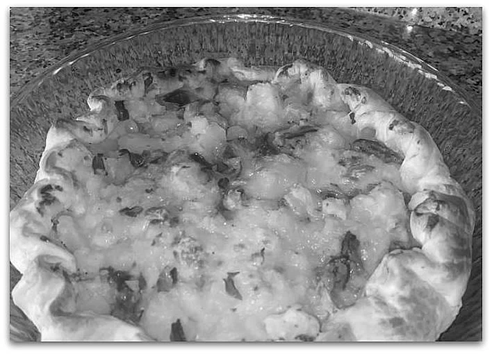 Иллюстрация к книге — Убийство и рождественский пирог [i_010.webp]