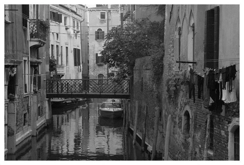 Иллюстрация к книге — Темные воды Венеции [_18.webp]