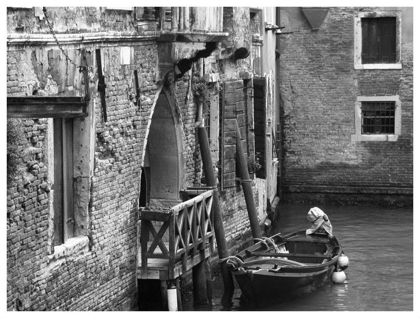 Иллюстрация к книге — Темные воды Венеции [_2.webp]