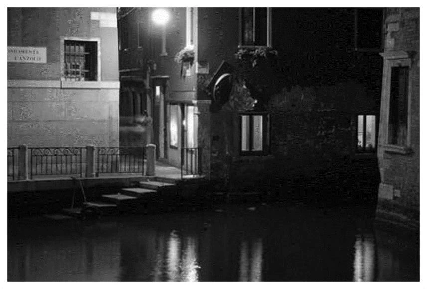 Иллюстрация к книге — Темные воды Венеции [_20.webp]