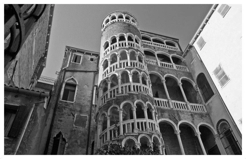 Иллюстрация к книге — Темные воды Венеции [_5.webp]