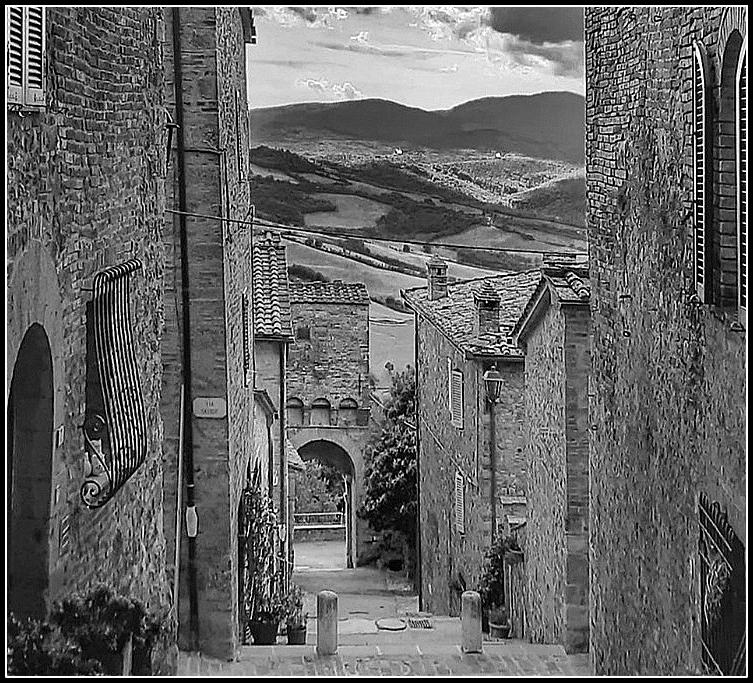 Иллюстрация к книге — Шепот холмов Тосканы [_7.webp]