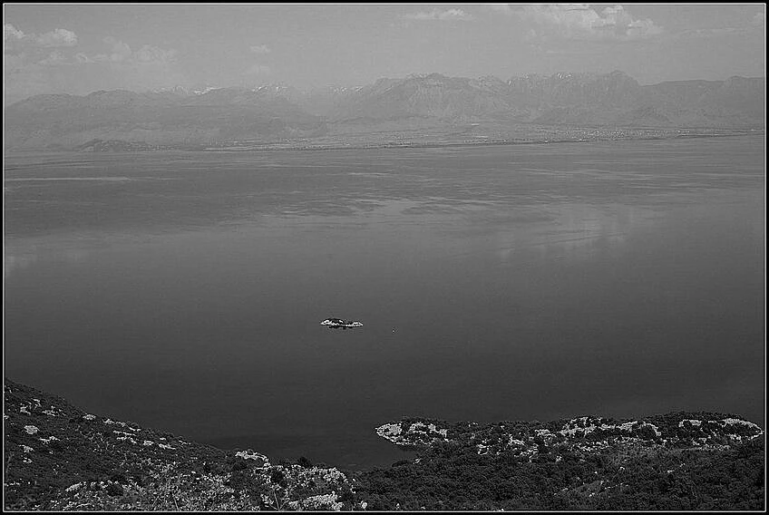 Иллюстрация к книге — Придет серенький волчок [_12.webp]